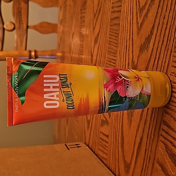 Retired Bath and Body Works body cream - Picture 2 of 3